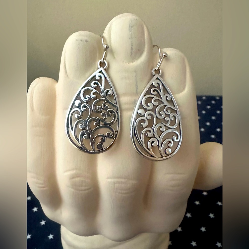 Vintage -Uniquely Carved Silver Dangle Earrings